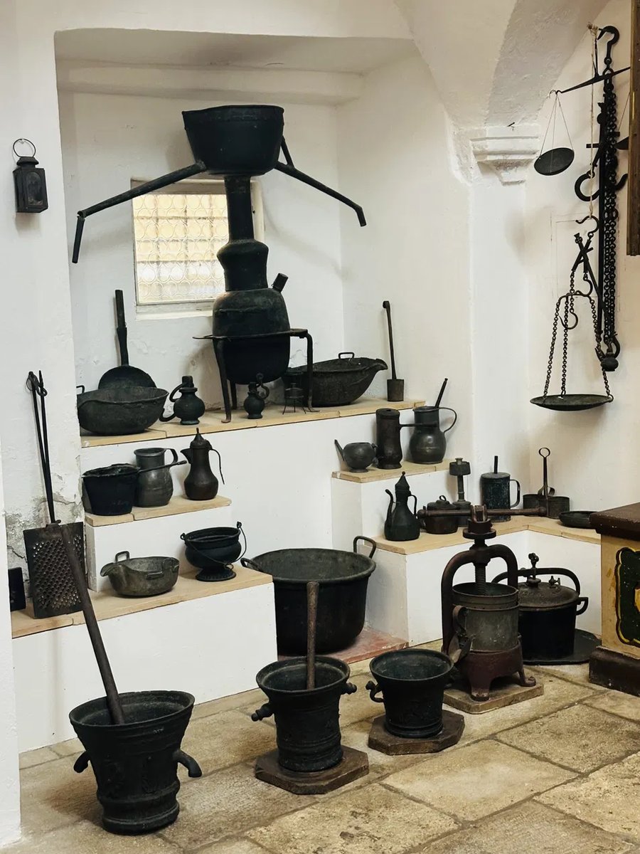 Suits of armor at the Rector's Palace armory