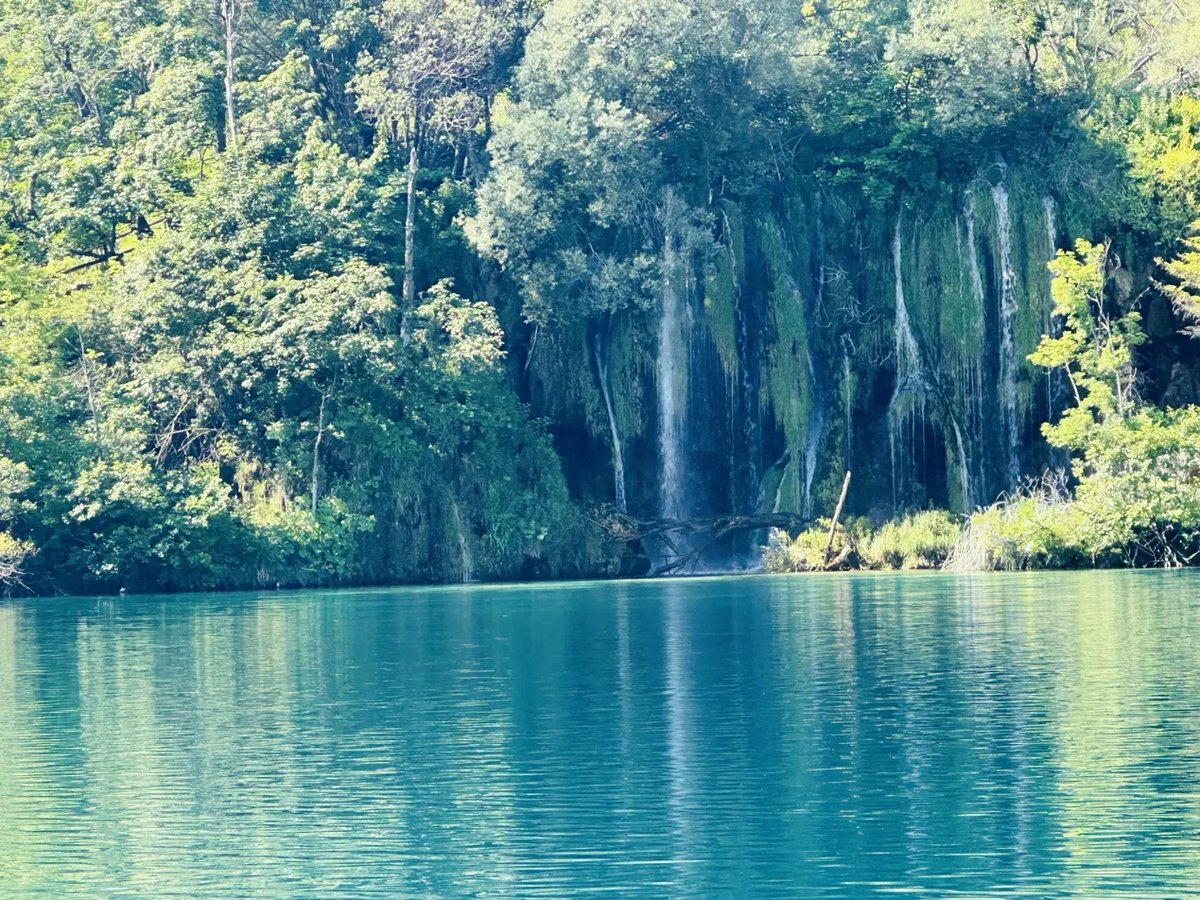 Turquoise lake at Plitvice National Park
