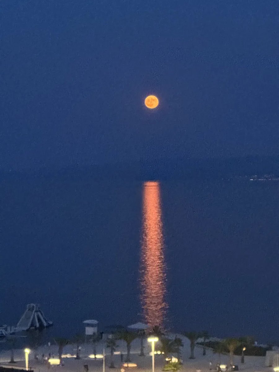 Moonrise reflection over the water in Split