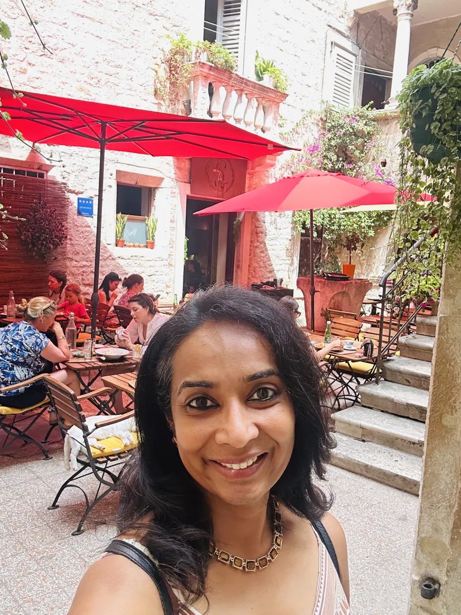 Selfie in a Split cathedral alley